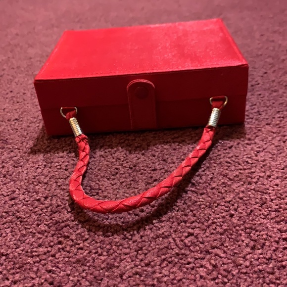 Woman’s clutch - Picture 3 of 6